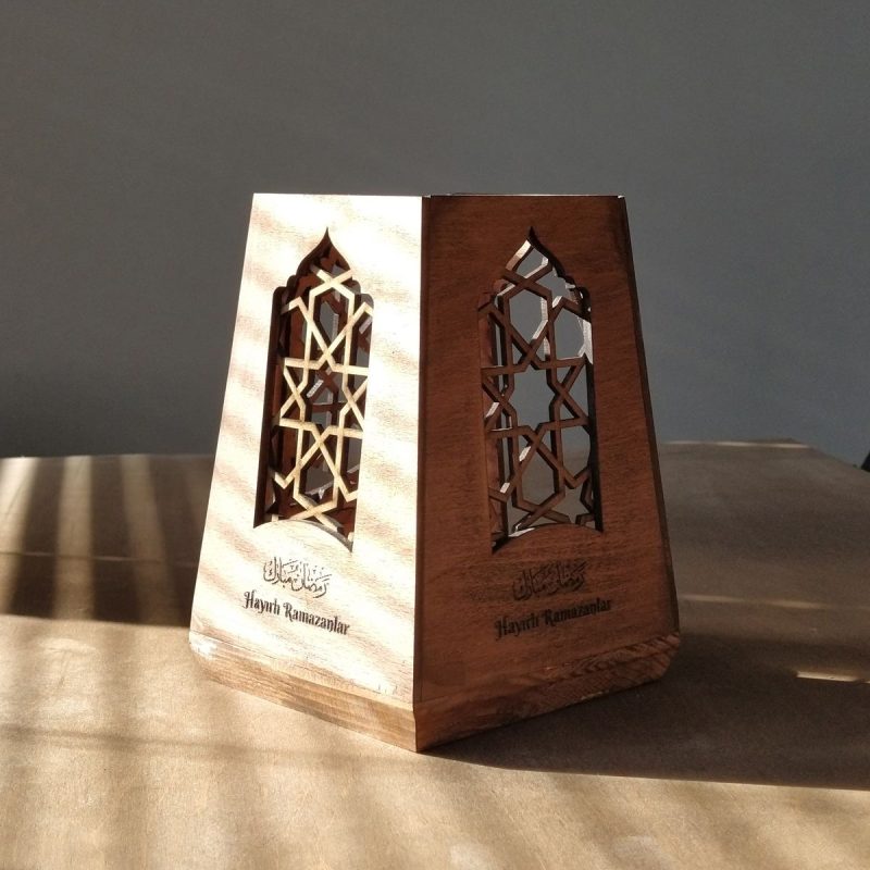 Geometrik Desenli Ahşap Kandil
