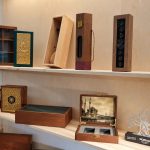 MÜSİAD EXPO 2026'da Tozlu Tezgah standında sergilenen ahşap kutular